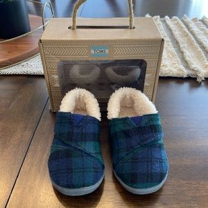 Toms toddler slippers